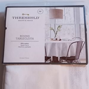 NWT THRESHOLD 70" Round Tablecloth